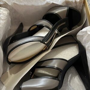 Elegant Black and Gray Women's Heels